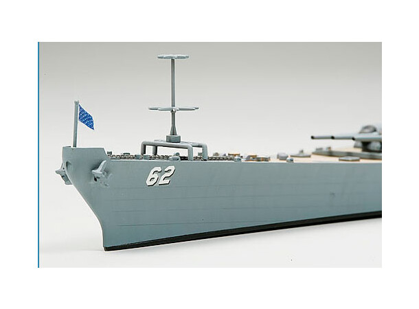 US Navy Battleship New Jersey BB-62 Tamiya 1:700 Byggsats 