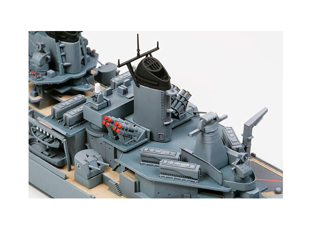US Navy Battleship New Jersey BB-62 Tamiya 1:700 Byggsats 