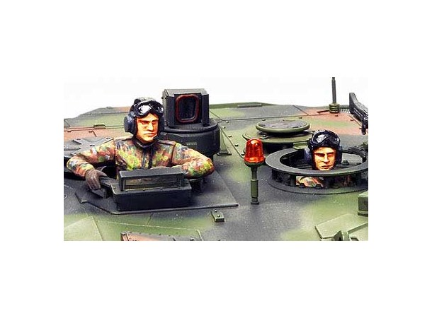 Leopard 2 A6 Main Battle Tank Tamiya 1:35 Byggsats 