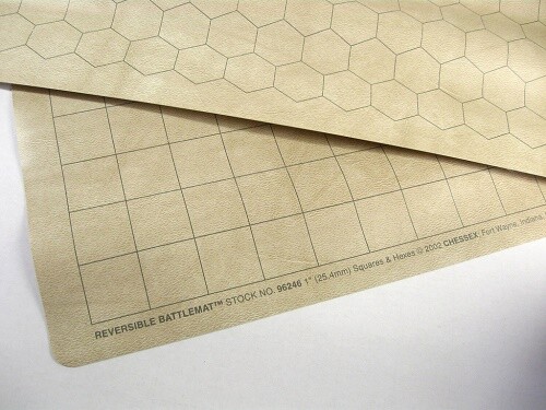 RPG  Battlemat 87x122cm - Rutnät  2,5cm 34 1/2x48” Vändbart rutnät kvadrat/hex