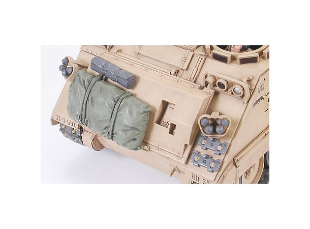 US M113A2 Armored Personnel Carrier Tamiya 1:35 Byggsats 