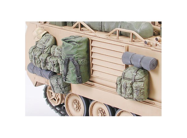 US M113A2 Armored Personnel Carrier Tamiya 1:35 Byggsats 
