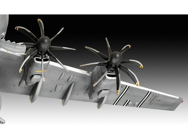 Air Defender Set Airbus A400M & Tornado Revell 1:144 Byggsats 